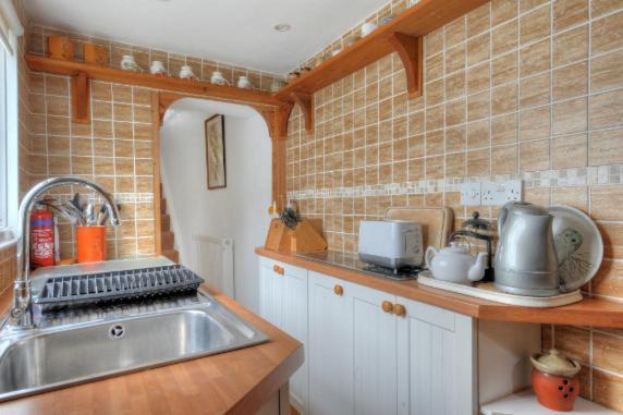 Villa Windwhistle Lyme Regis Esterno foto